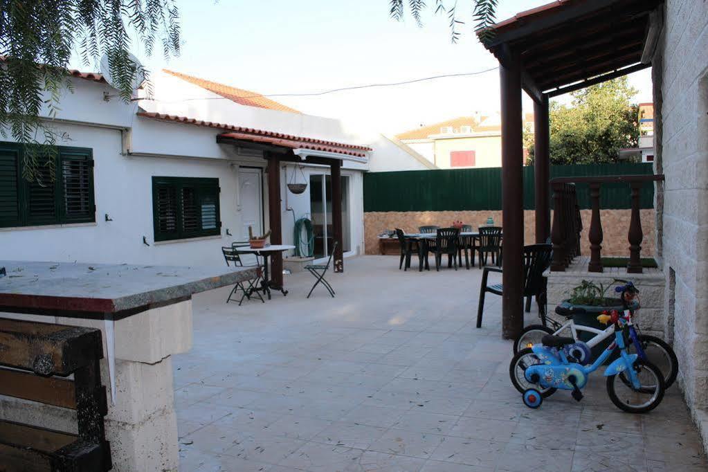 Hostel Casa Lucas Charneca  Ngoại thất bức ảnh